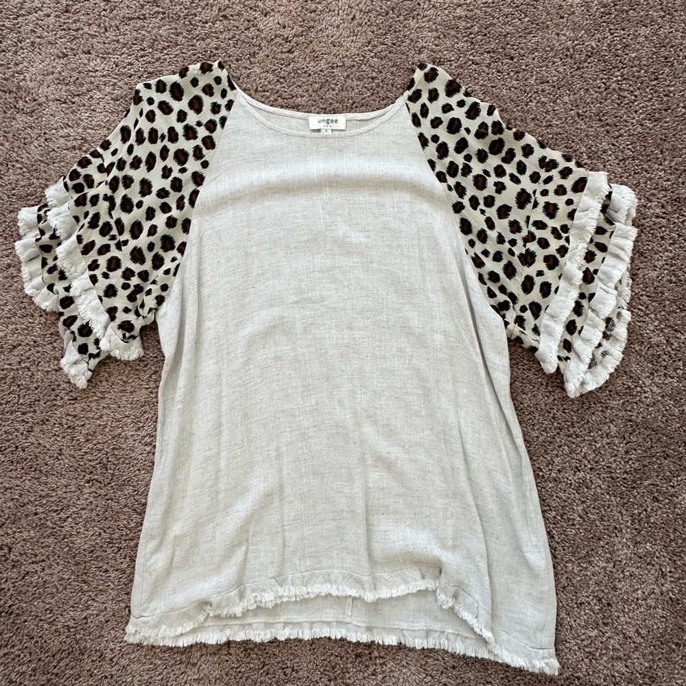 Umgee White and Black Ruffled T-Shirt with Leopard Print Sleeves